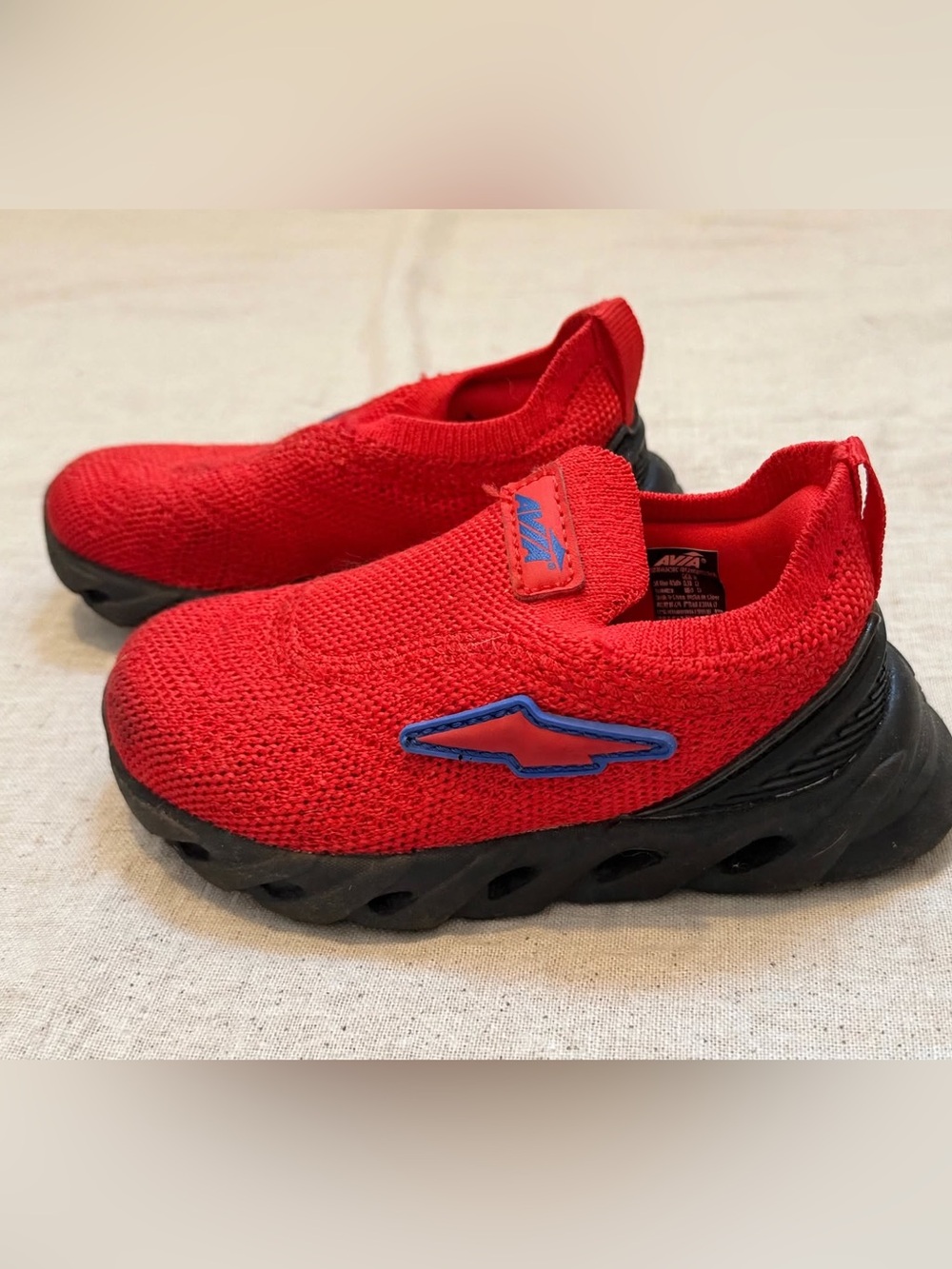 Avia Toddler Boys Slip On Sneakers Size 6T Red Honeycomb Knit Memory Foam